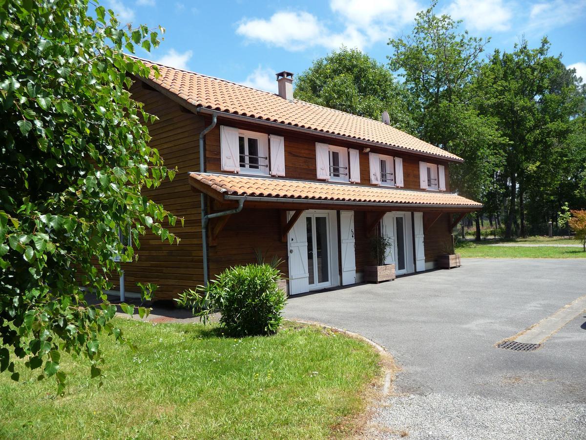 La Grange Du Born Sainte-Eulalie-en-Born Exterior foto